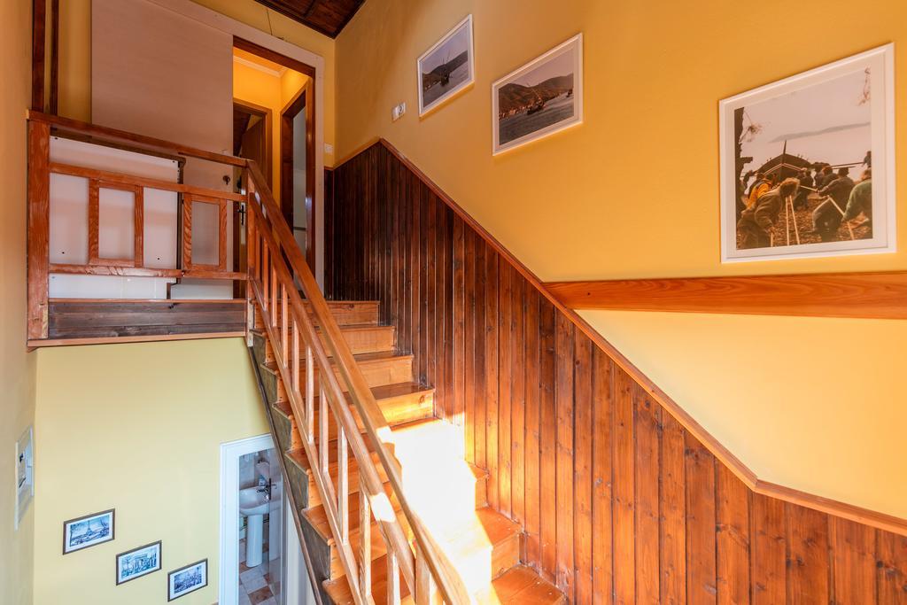 Apartments Kastelani Komiza Exterior photo