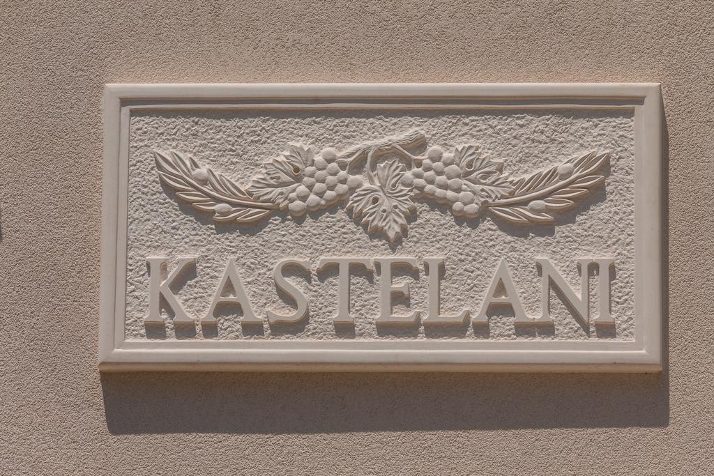 Apartments Kastelani Komiza Exterior photo
